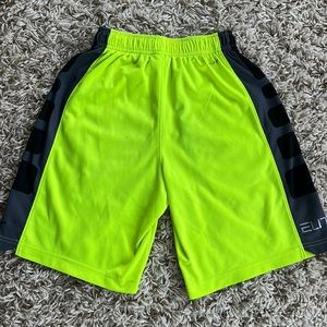 Nike Elite Shorts Size Boys Small